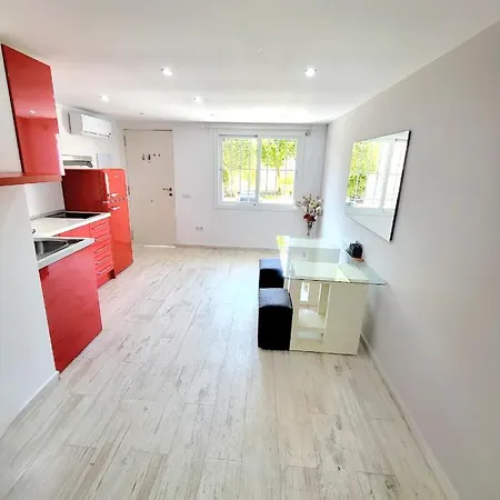 Luminosa Y Moderna Propiedad Con Vistas Al Mar Mediterráneo A 2min Apartamento
